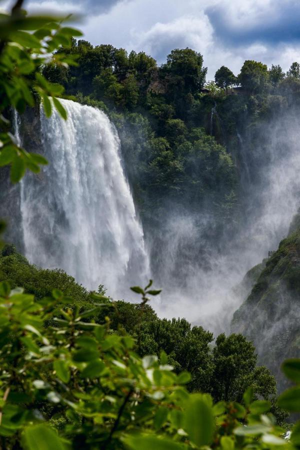 Appartamenti Natura E Terra Marmore Терни Экстерьер фото
